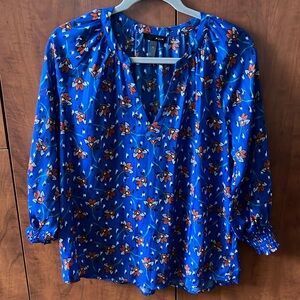 4/$20 ✨ Floral Aqua Top